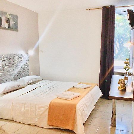 Confortel Avignon Tgv Hotel Ngoại thất bức ảnh